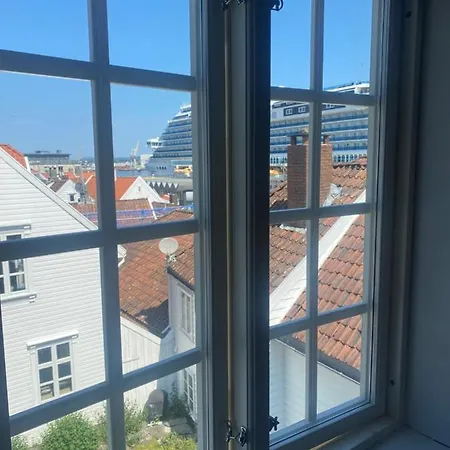 Sweet Old Apartment Stavanger